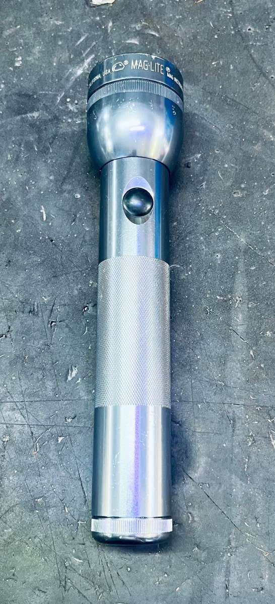 mag lite torch led 2D