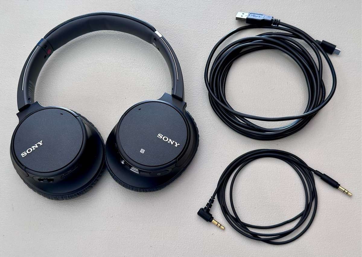 SONY WH-CH700N Wireless Noise Cancelling Professional Headphones
