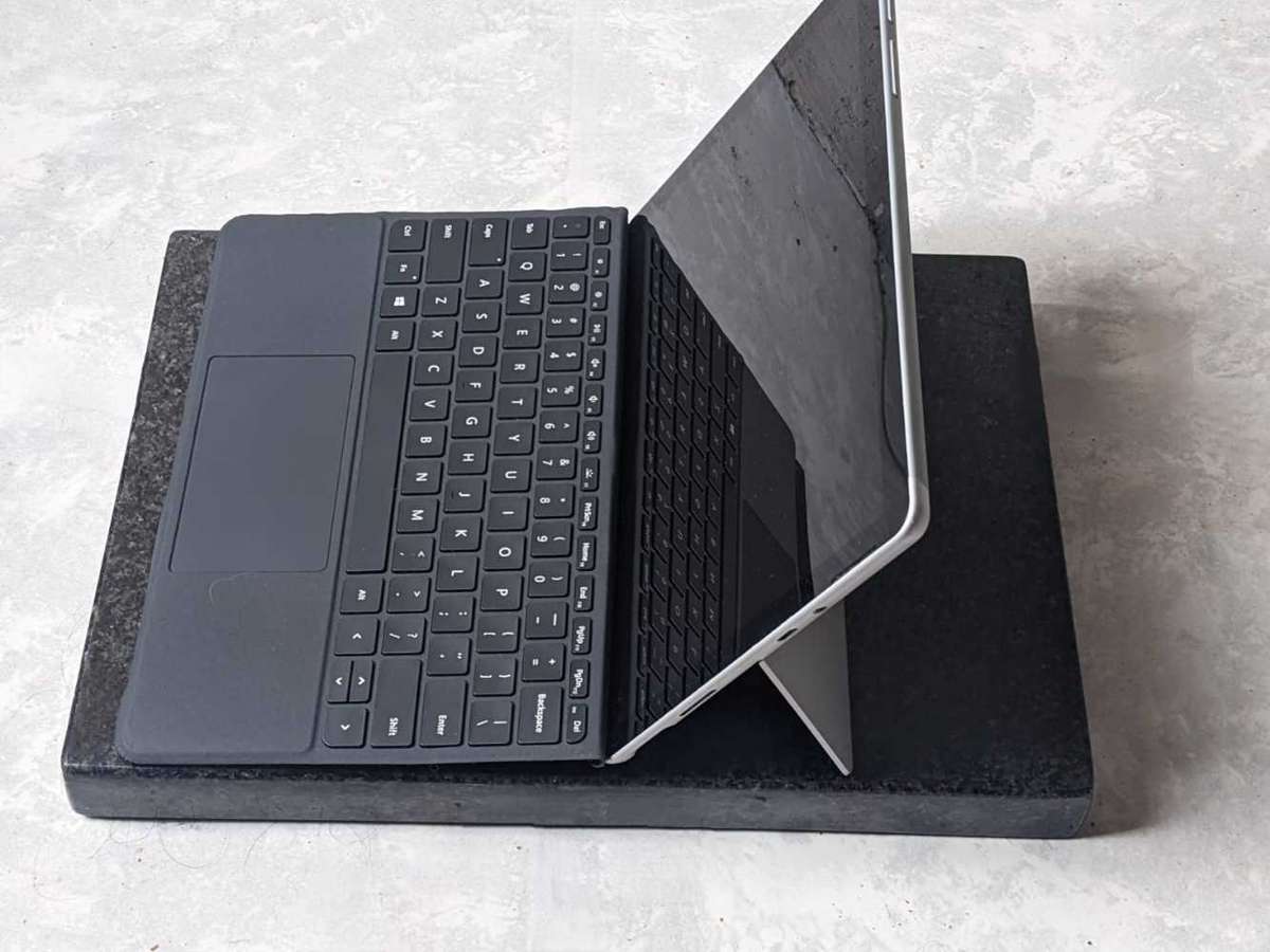 Microsoft Surface GO2