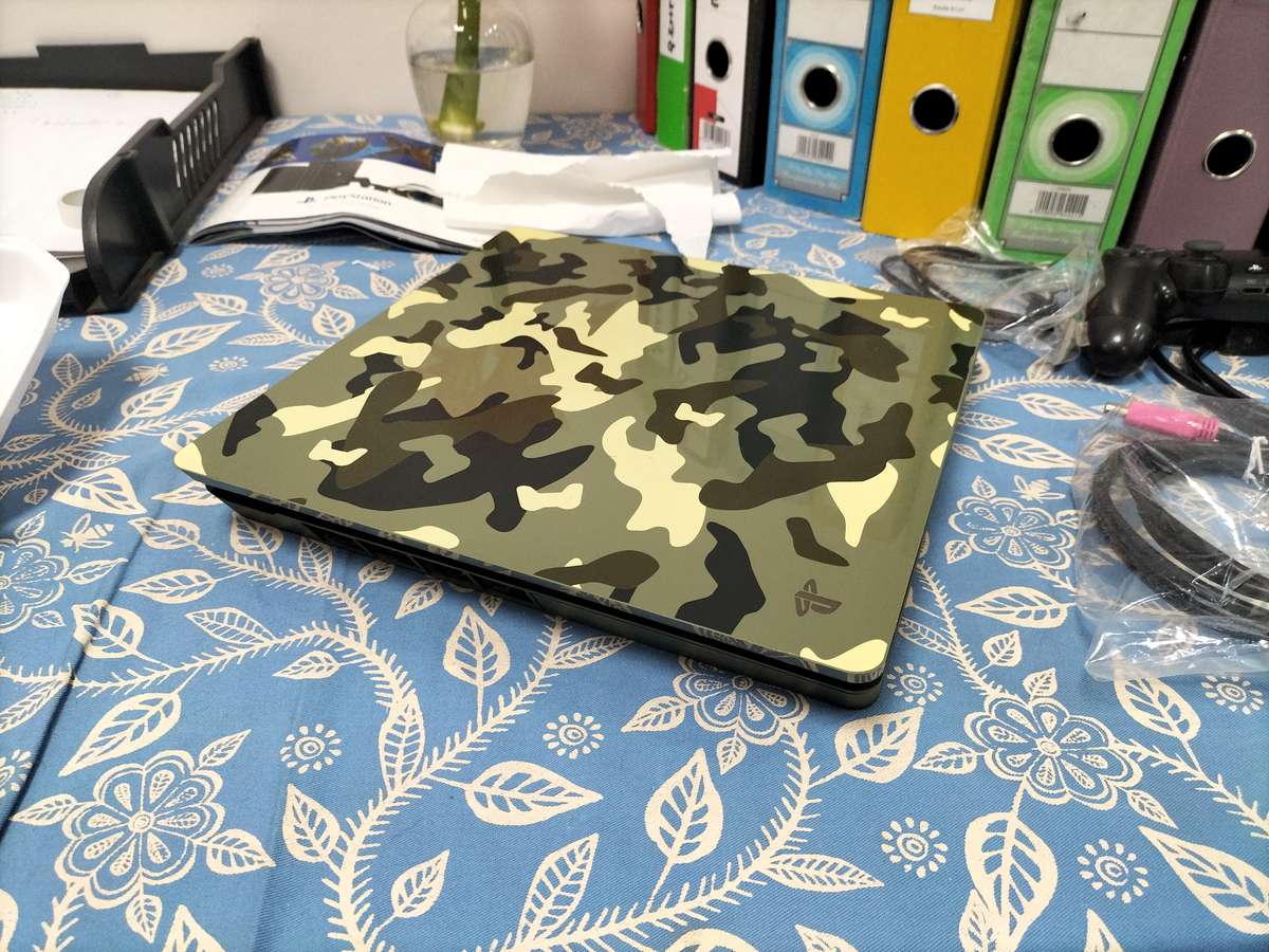 Sony Playstation 4 Slim