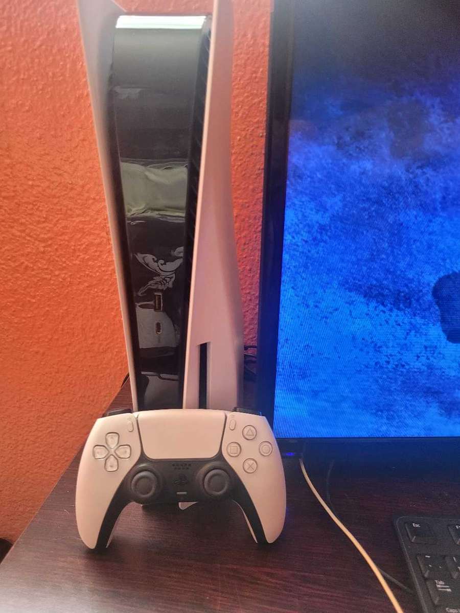 Playstation 5 Disc Edition & Extras