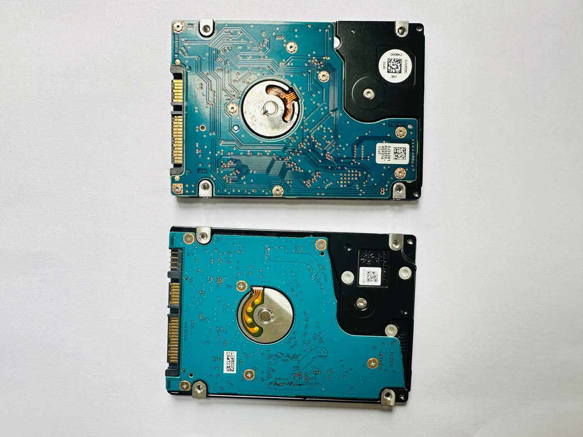 2x Laptop Drives 500GB + 320GB ***100% Health***