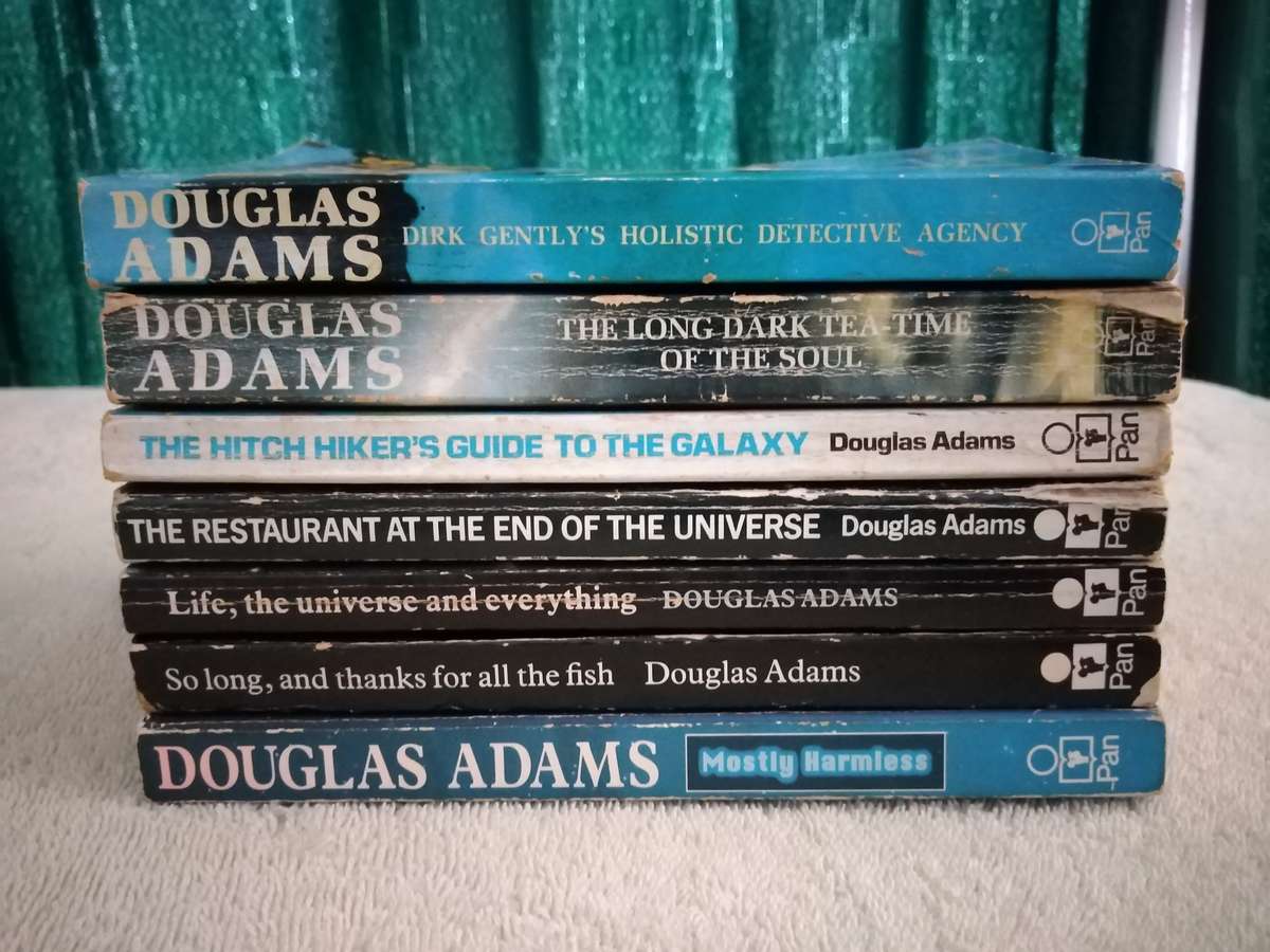 Douglas Adams 7 novels