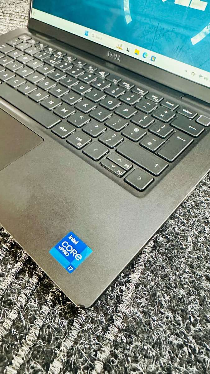 Dell Latitude 7320 13.3-inch Core i7-1185G7 Laptop