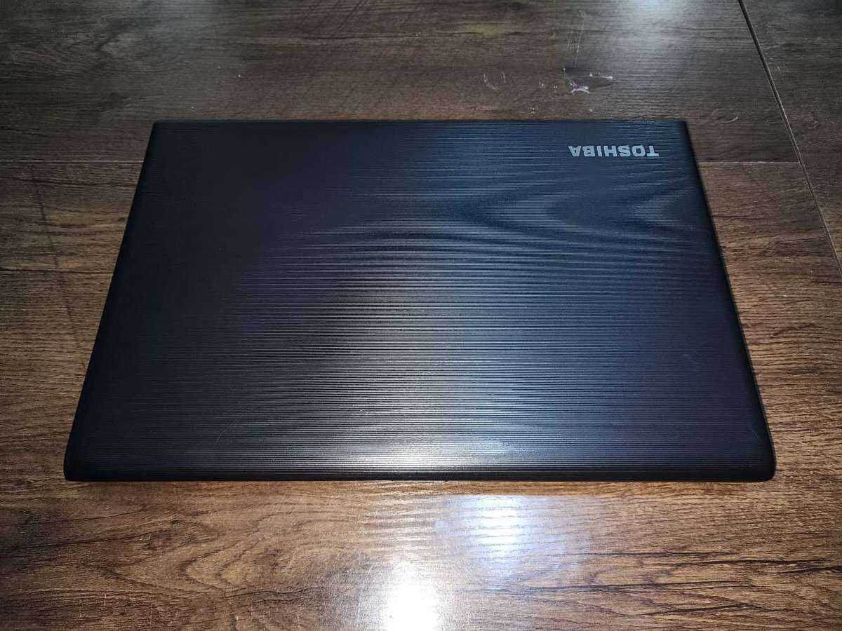 TOSHIBA TECRA W50 A0662 WORKSTATION SEMI GAMING LAPTOP FOR SALE