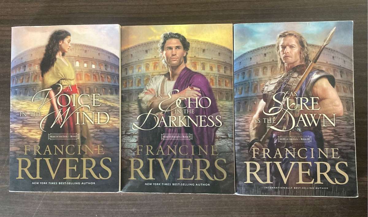 Mark of the Lion: Gift Collection