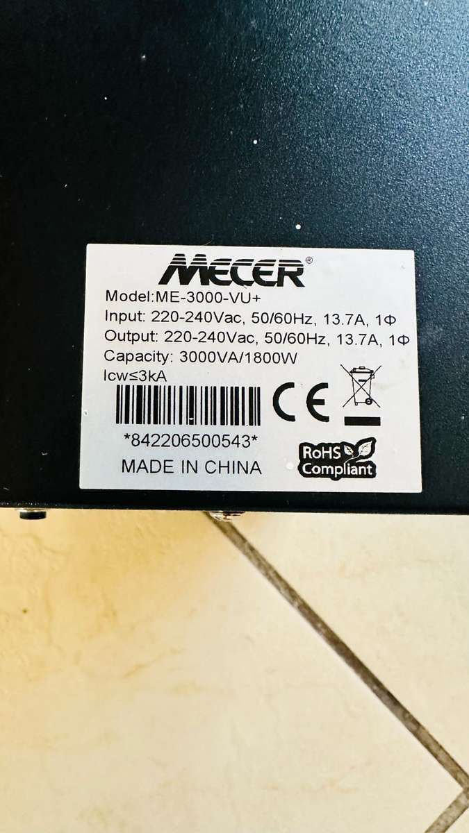 Mecer 3000VA (3000VA/1800W) Line Interactive/Off-Line UPS