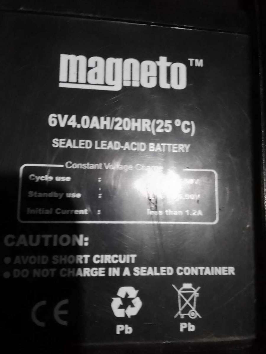 4 X MAGNETO RECHARGEABLE BATTERIES