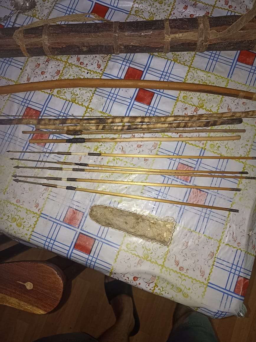 Koisan /Bushman bow and spheres