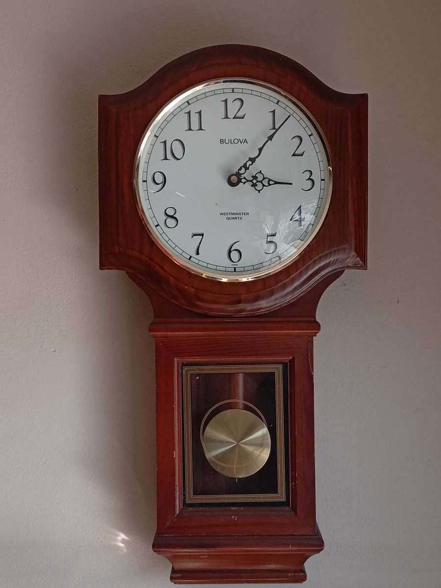 A beautful large Bulova Westminister wall clock in 100% working condition