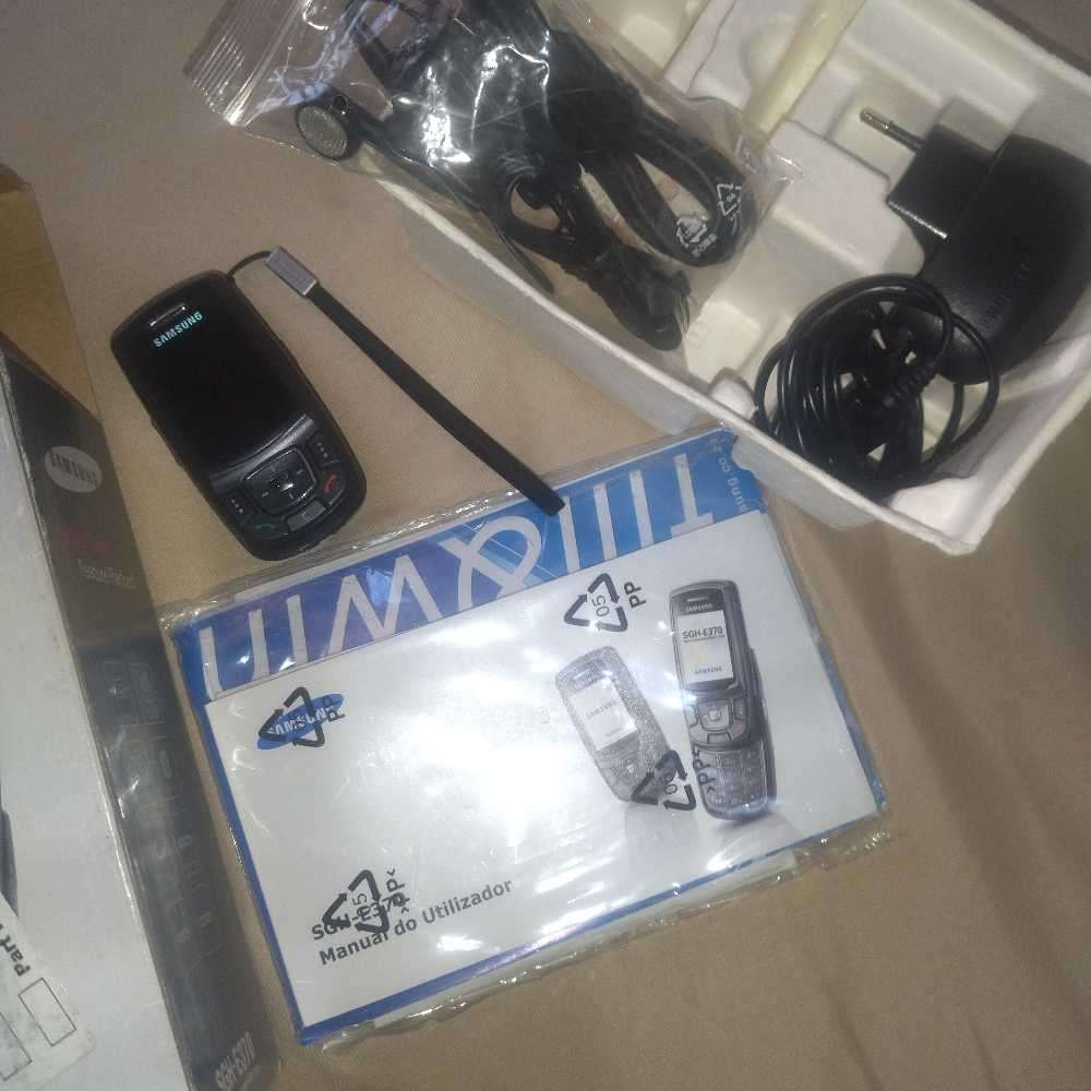 SAMSUNG SGH-E370 PHONE