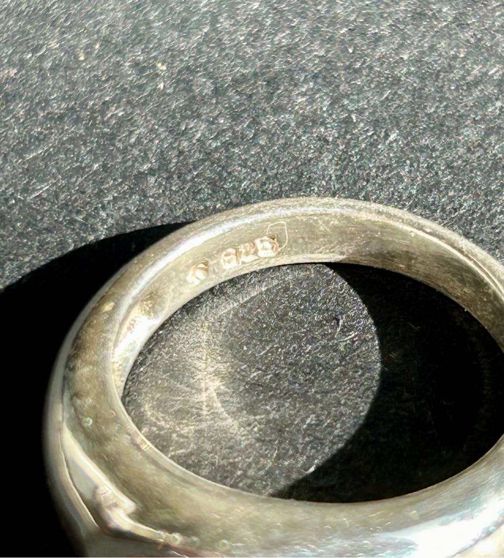 Beautiful sterling silver ring with gemstone.