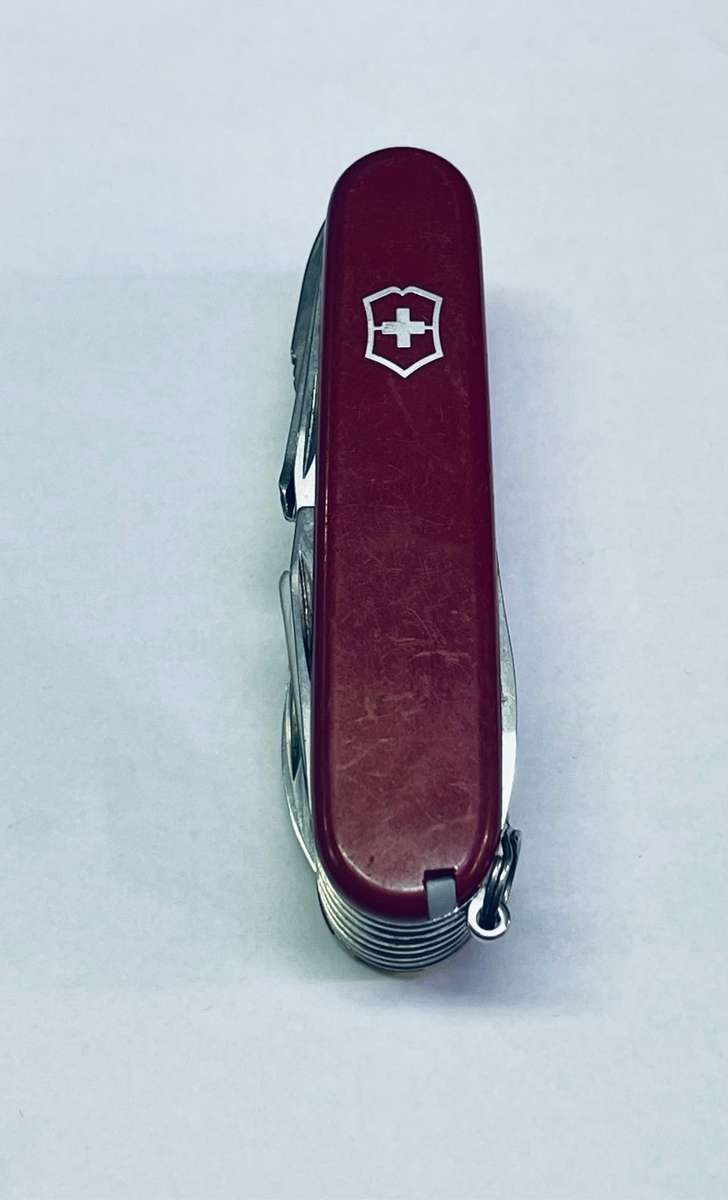 Swiss mulitool pocket knife