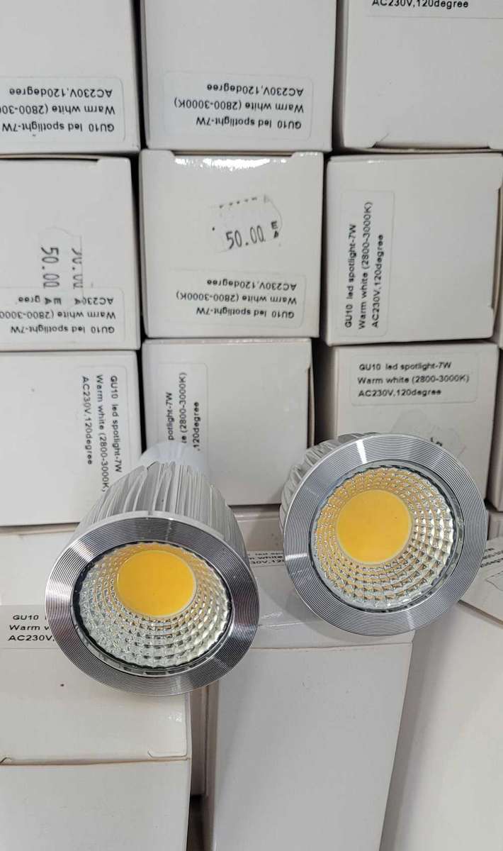 High Quality AC/DC 12v  GU10 Spot Light Bulbs, 7w  (Bid Per Piece)