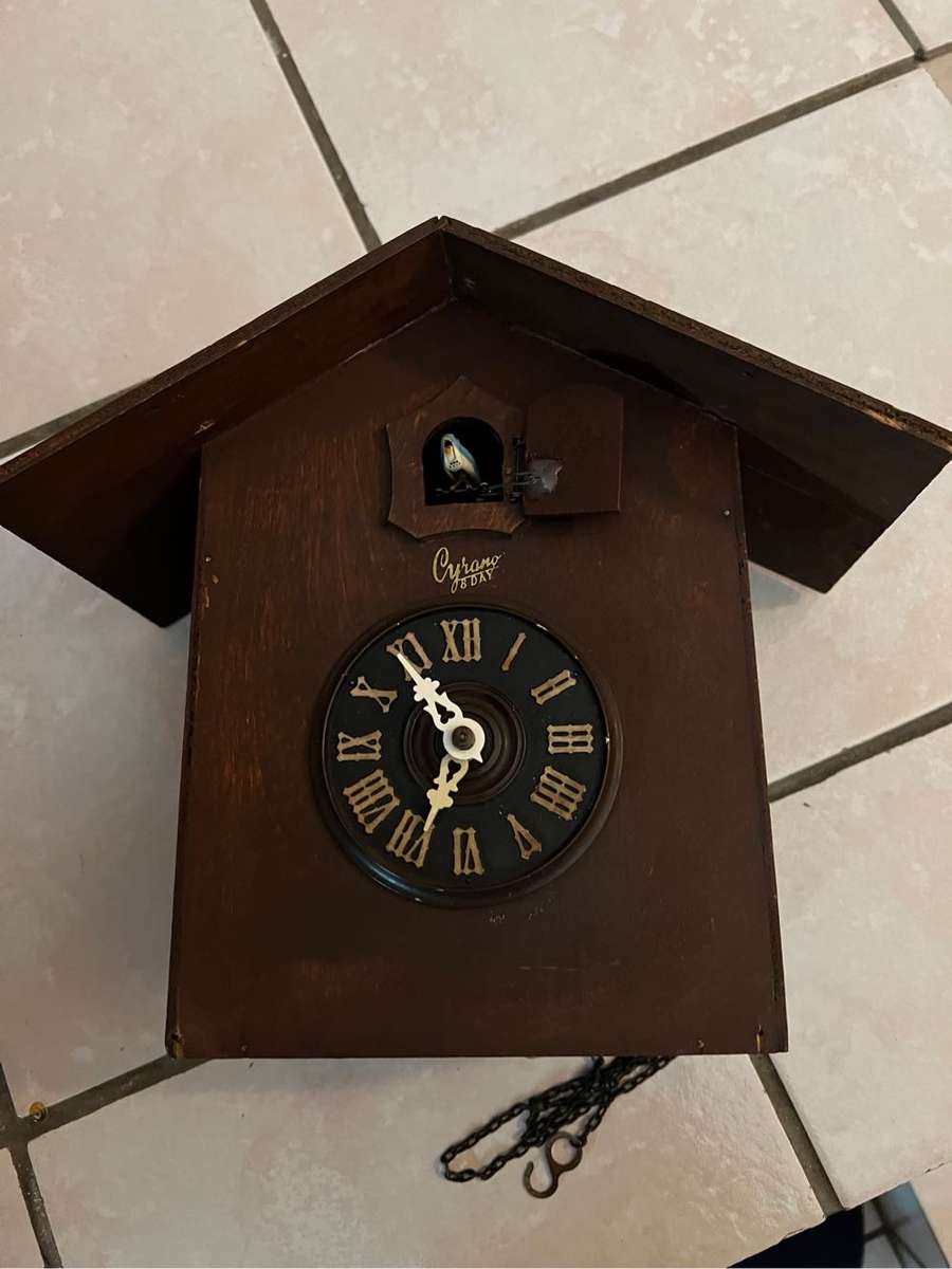 Cuckoo clock (8 day)
