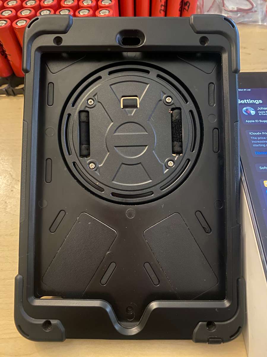 iPad Mini 4 (128GB Wi-Fi + Cellular)