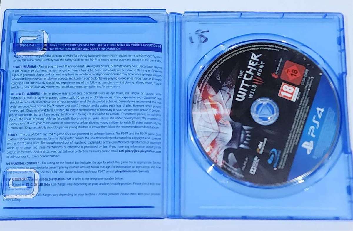 THE WITCHER - WILD HUNT (PS4)