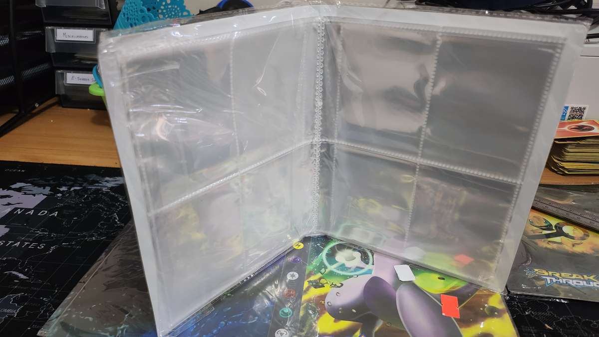 Pokemon trading card binder/file- 240 card