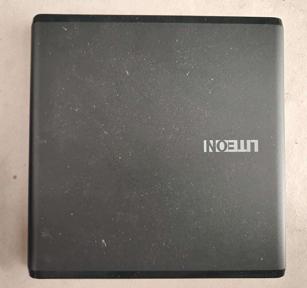 Two laptops for spares or to fix and a free cd writer also not working