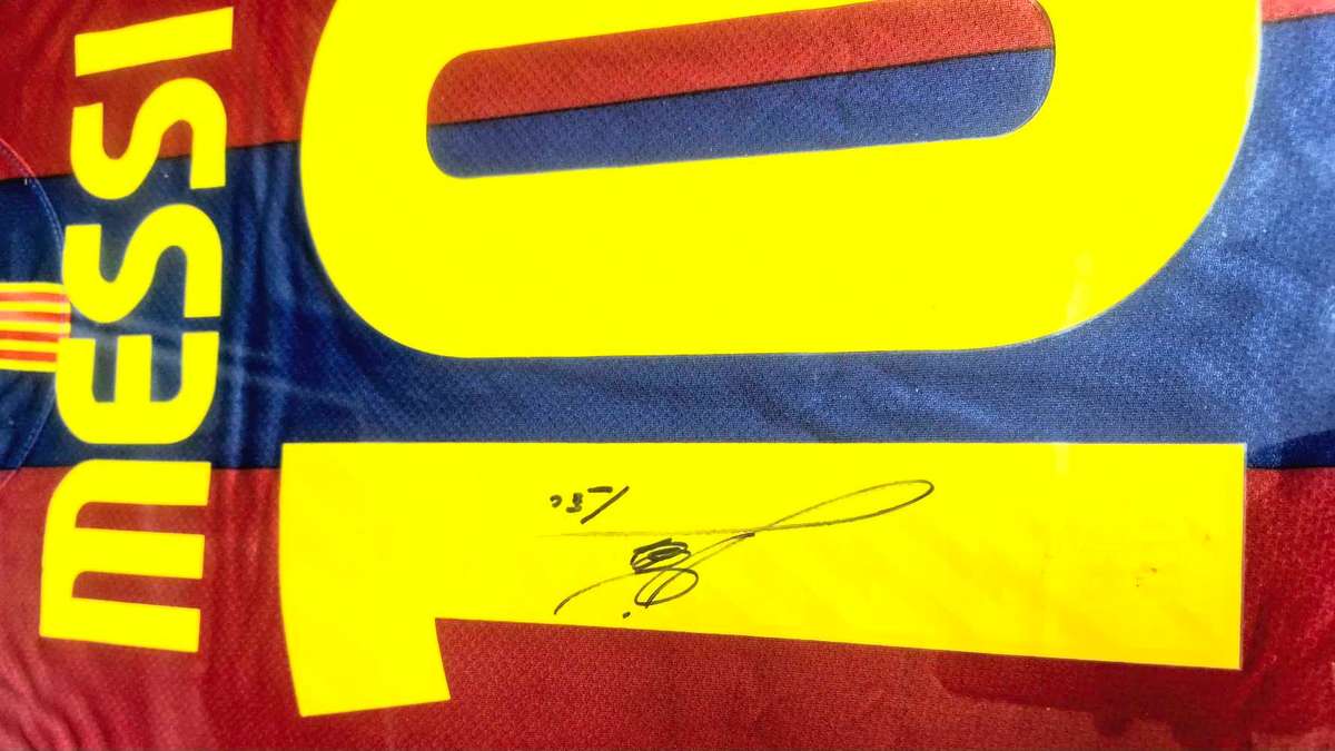 Lionel Messi Authentic Signed Soccer Jersey Barcelona