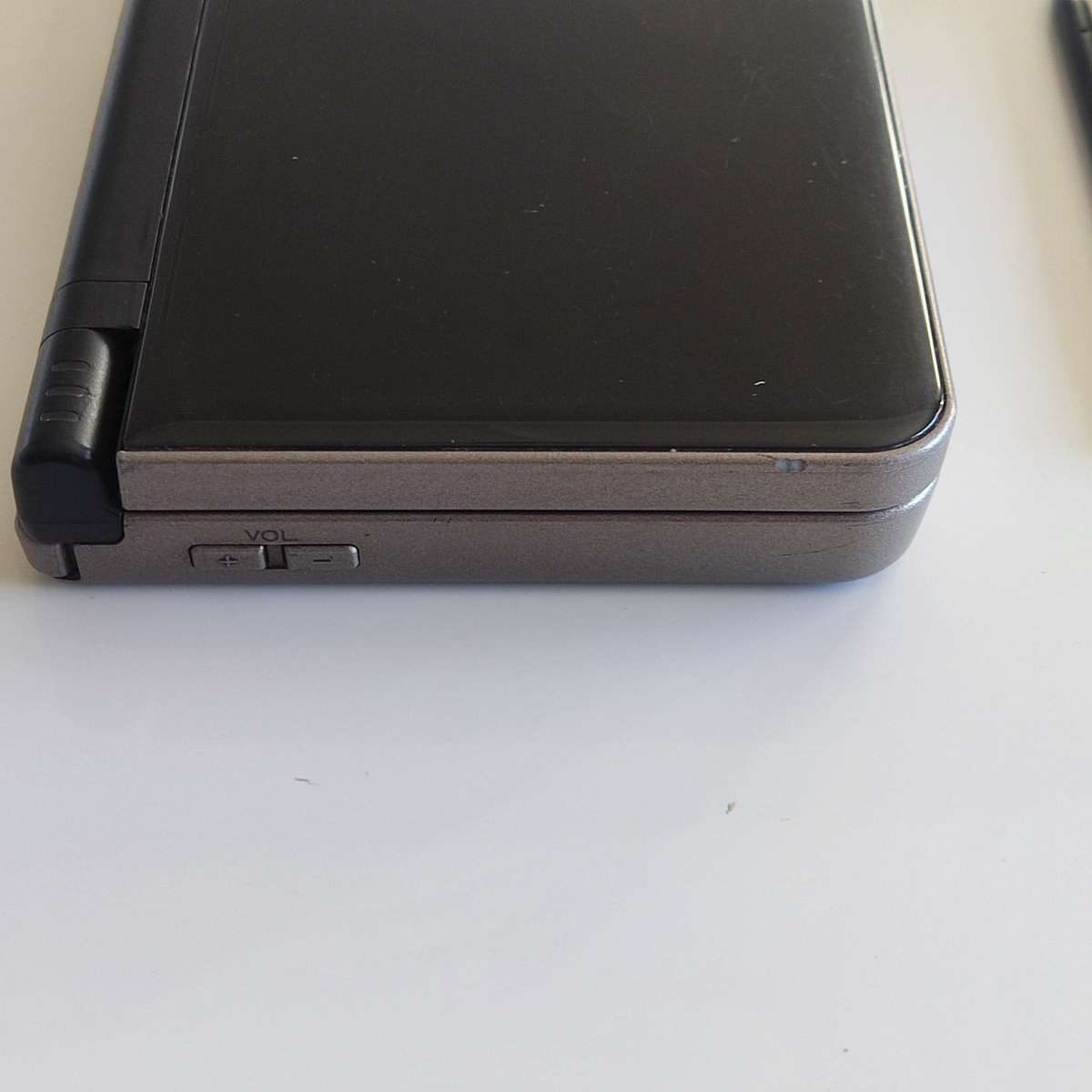 Nintendo Dsi Xl console with original charger