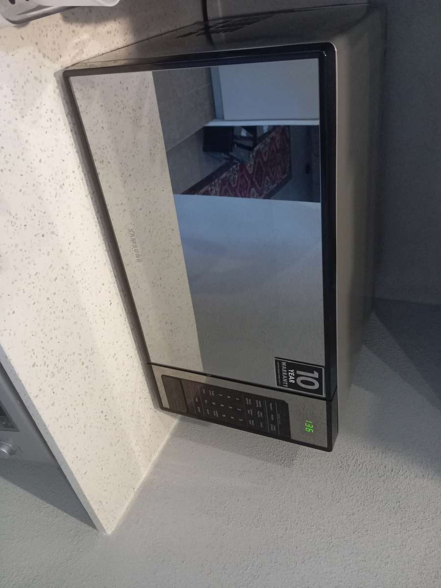 Samsung  32 l  Electronic Microwave Oven