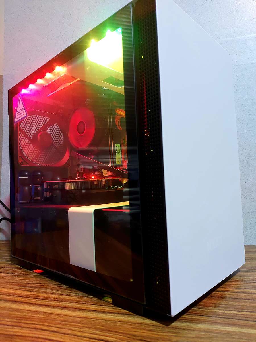Nzxt i5 Gaming Pc*16GB Ram*256GB M.2 SSD*3GB Graphics