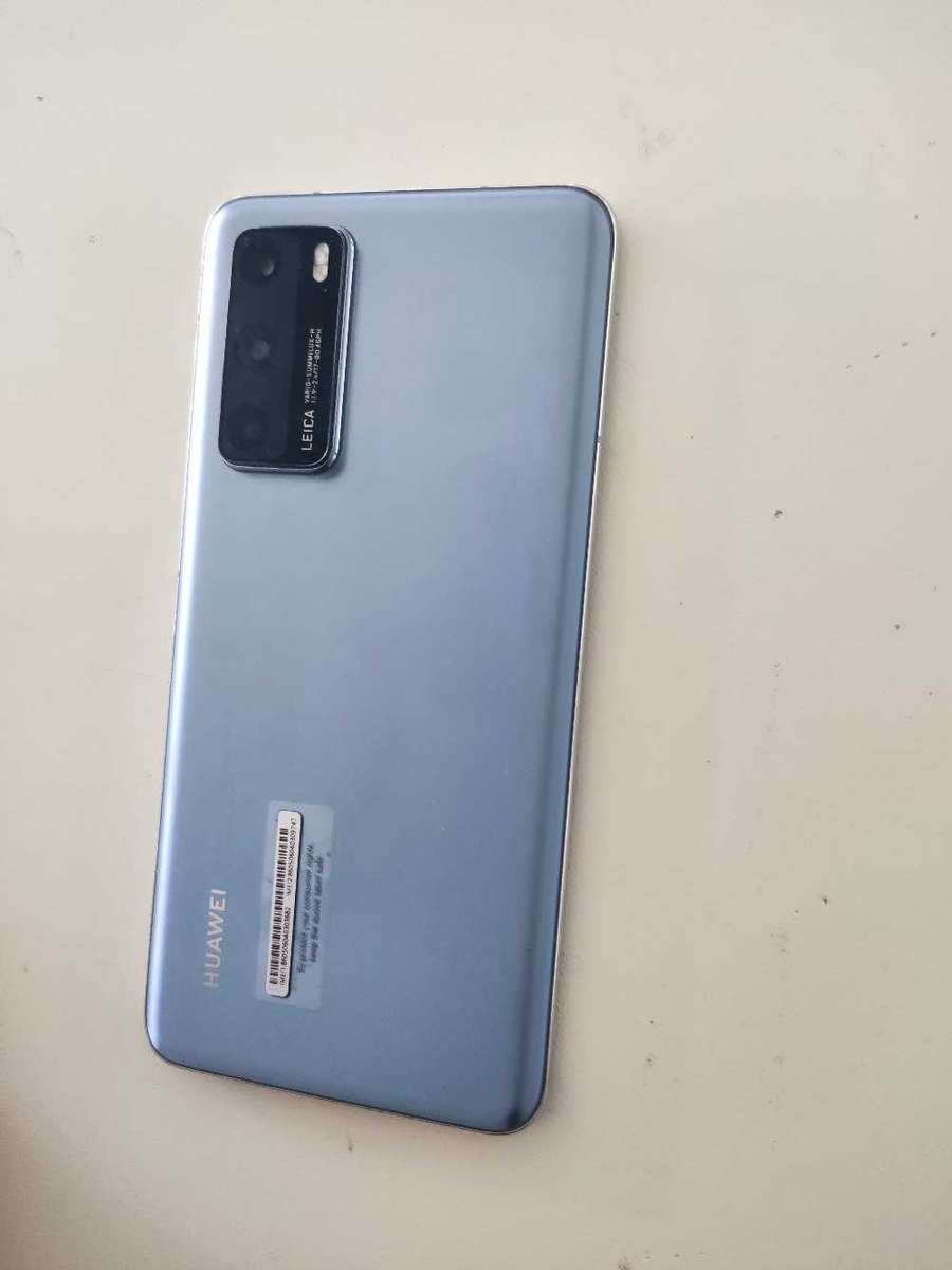 Huawei P40 8GB Ram and 128GB Rom **Silver Frost** with Box and Charger
