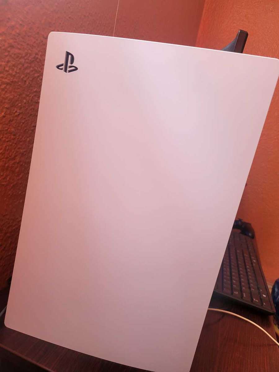 Playstation 5 Disc Edition & Extras