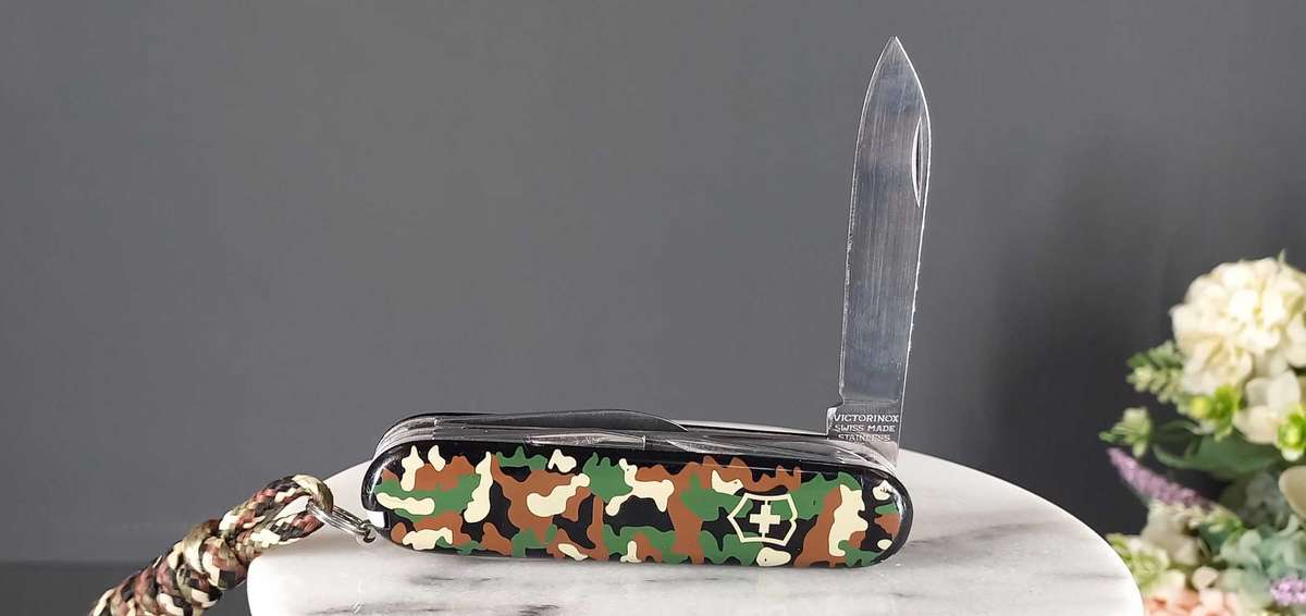 Victorinox pocket knife Multilayers Officers Suisse