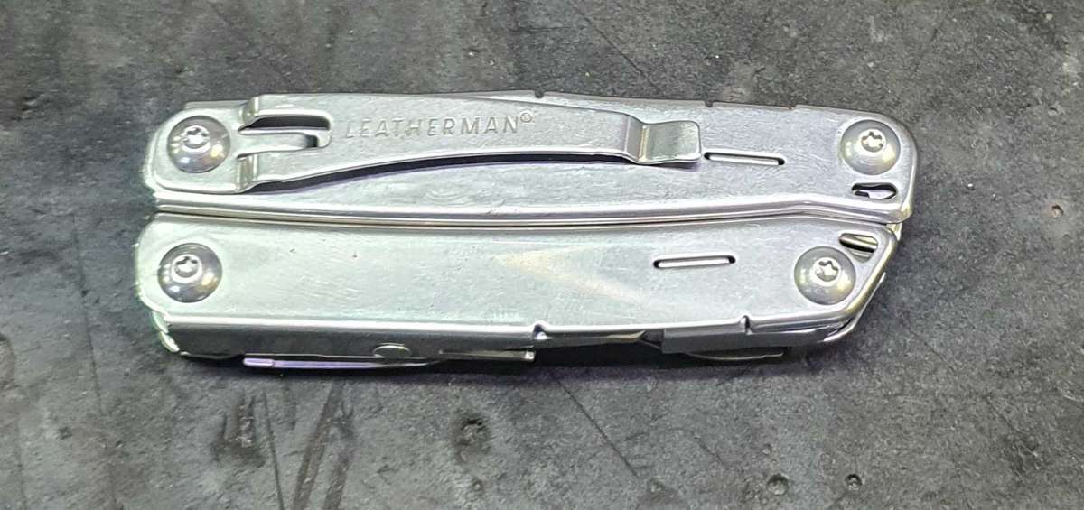 Leatherman side kick