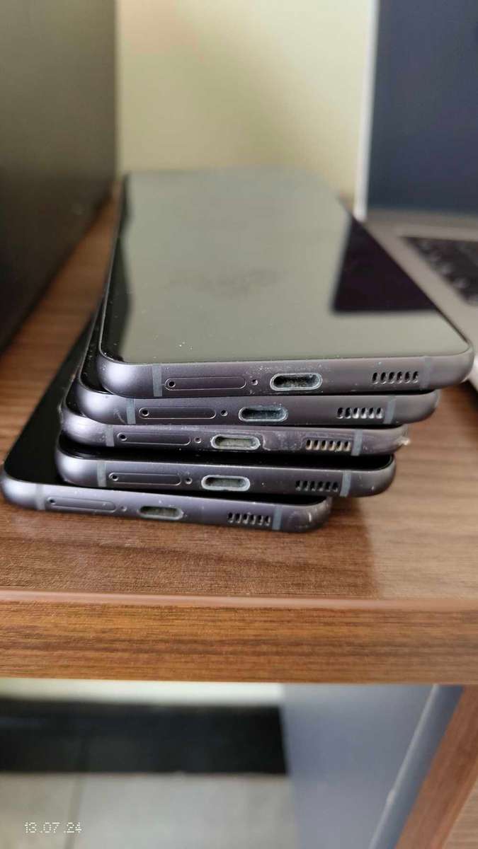 Samsung S21fe 128GB/6GB Dual SIM black colour (Pre Owned) ON SALE !!!!!