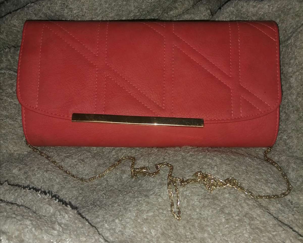 30 cm Brick red clutch bag with necklace set