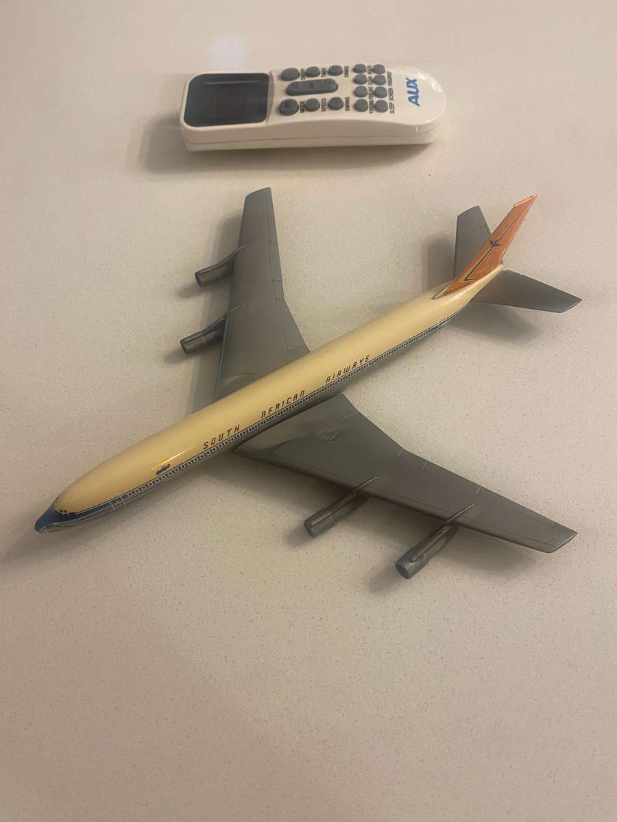 SAA/SAL model airplane Boeing 707