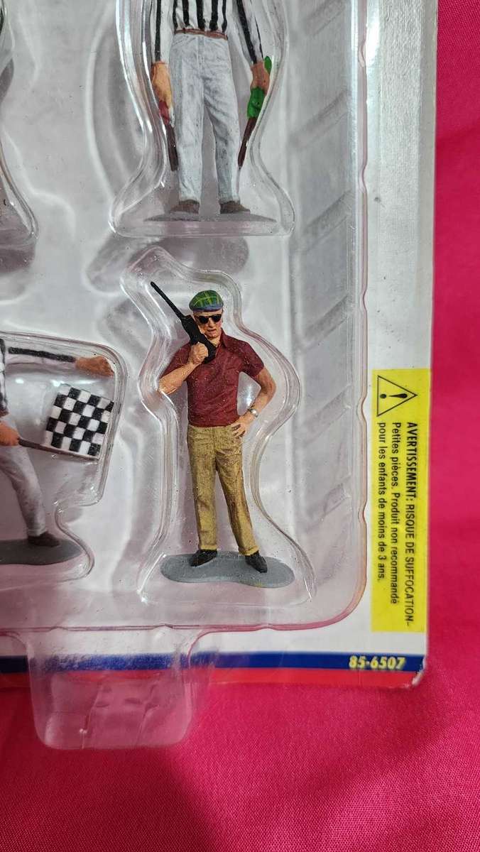 Race Marshall's 1:32