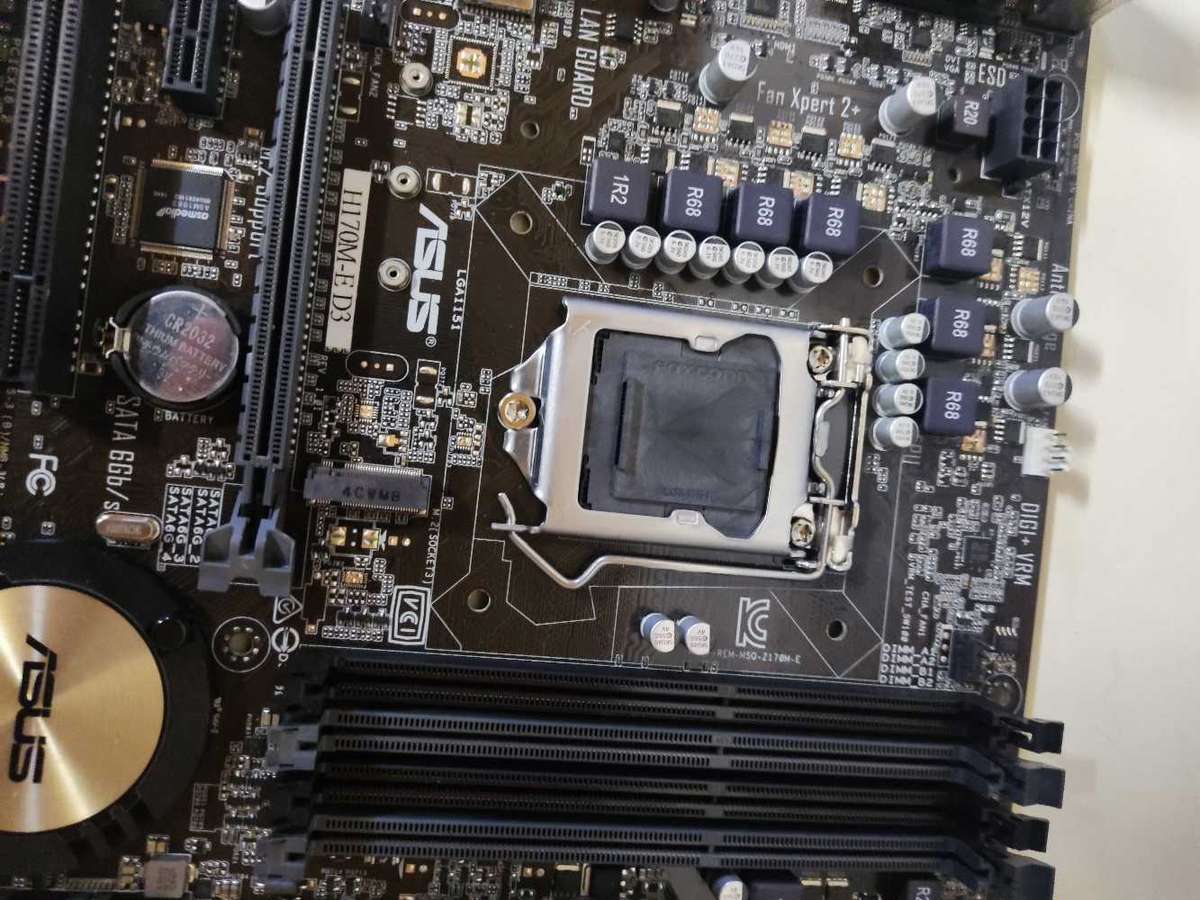 Asus H170M-ED3 Motherboard**Supports 6th gen and 7th gen CPU's**LGA1151**4 ram slots