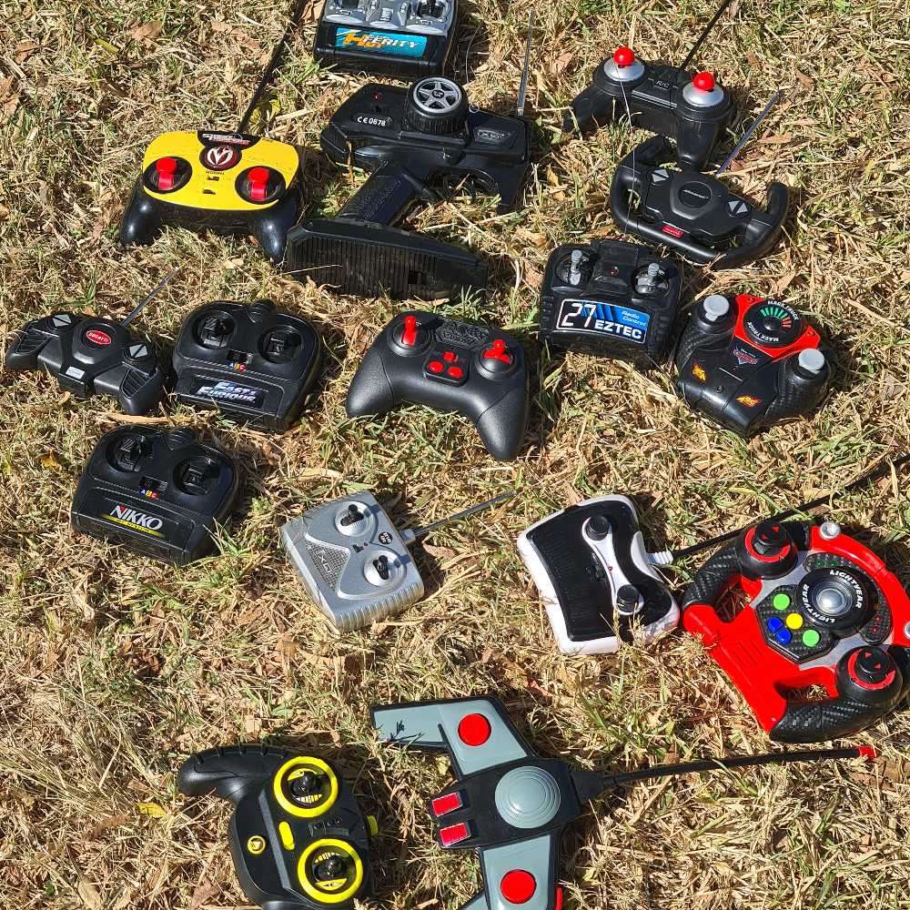 Toys storage lot, toy cars