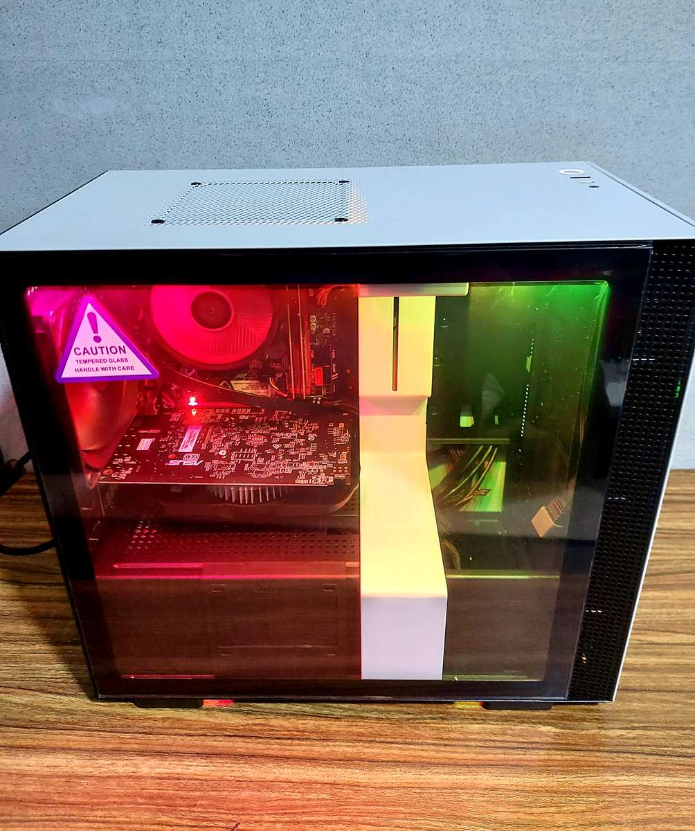 Nzxt i5 Gaming Pc*16GB Ram*256GB M.2 SSD*3GB Graphics