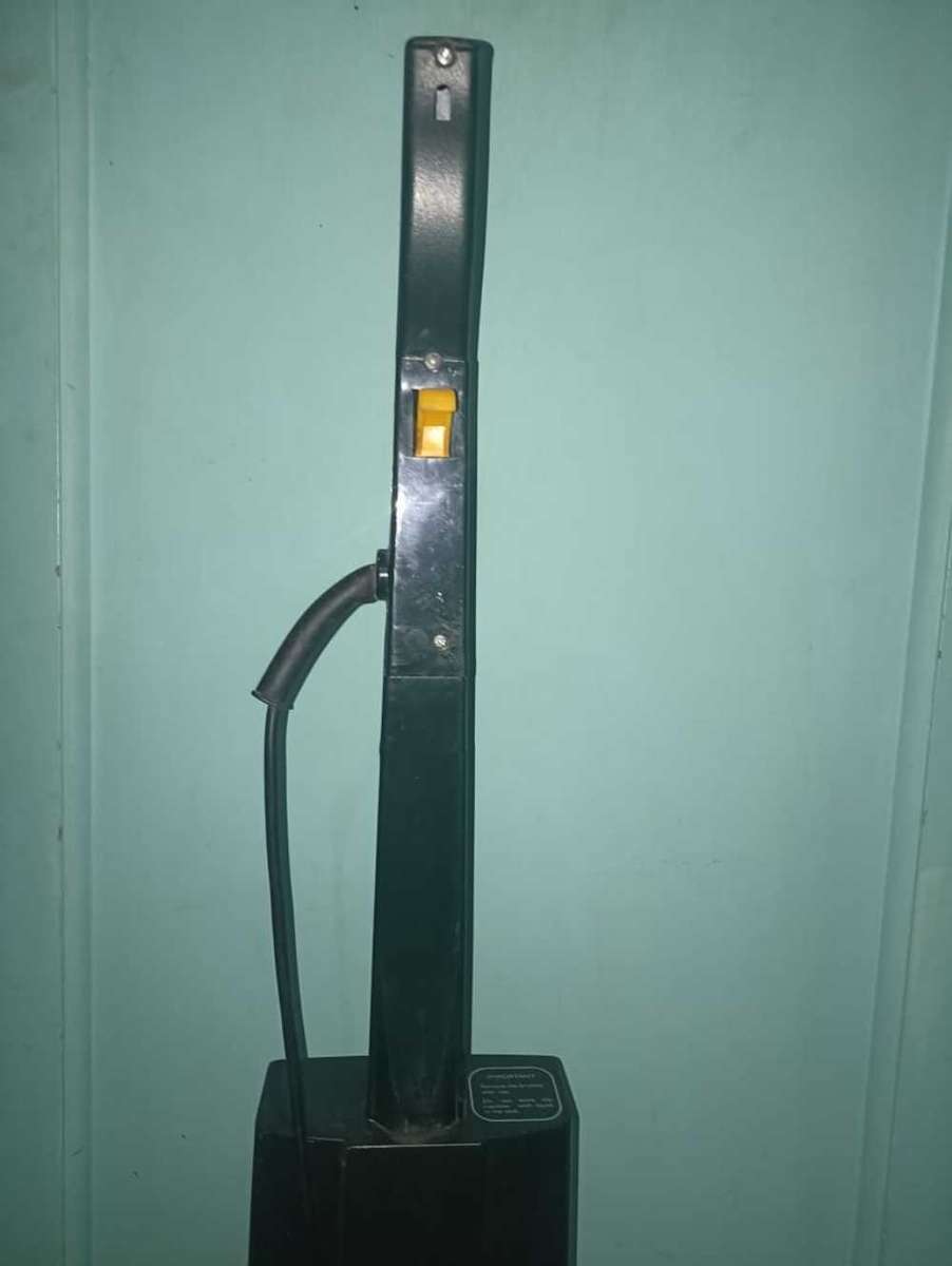 Electrolux 7 in 1 carpet shampooer