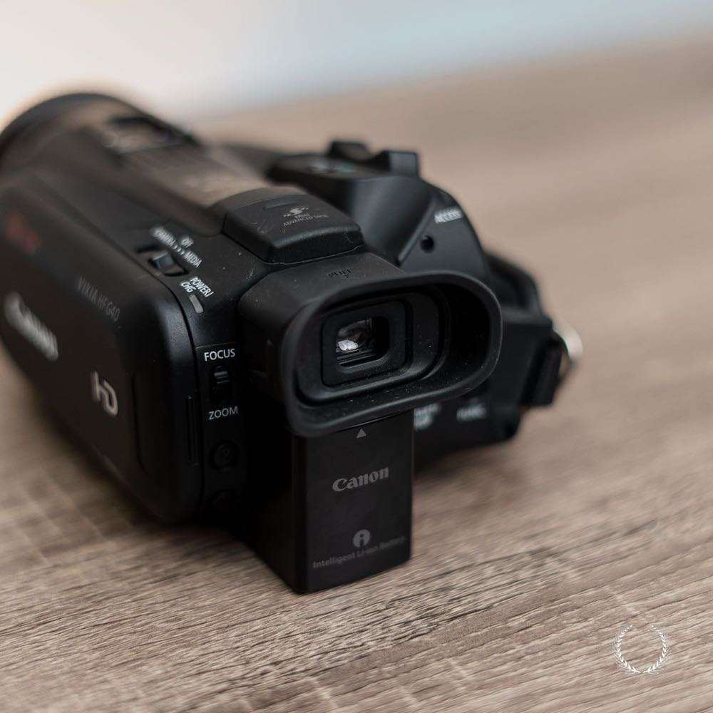 Canon VIXIA HF G40 Bundle