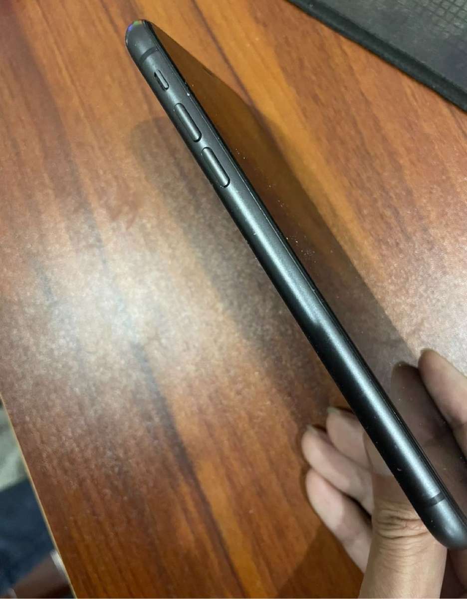 Used Mint Condition iPhone 11 64gb