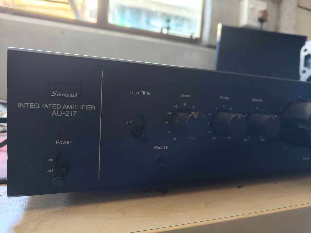 Sansui AU217 vintage amplifier