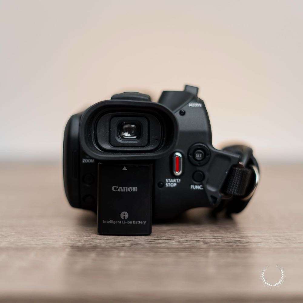 Canon VIXIA HF G40 Bundle