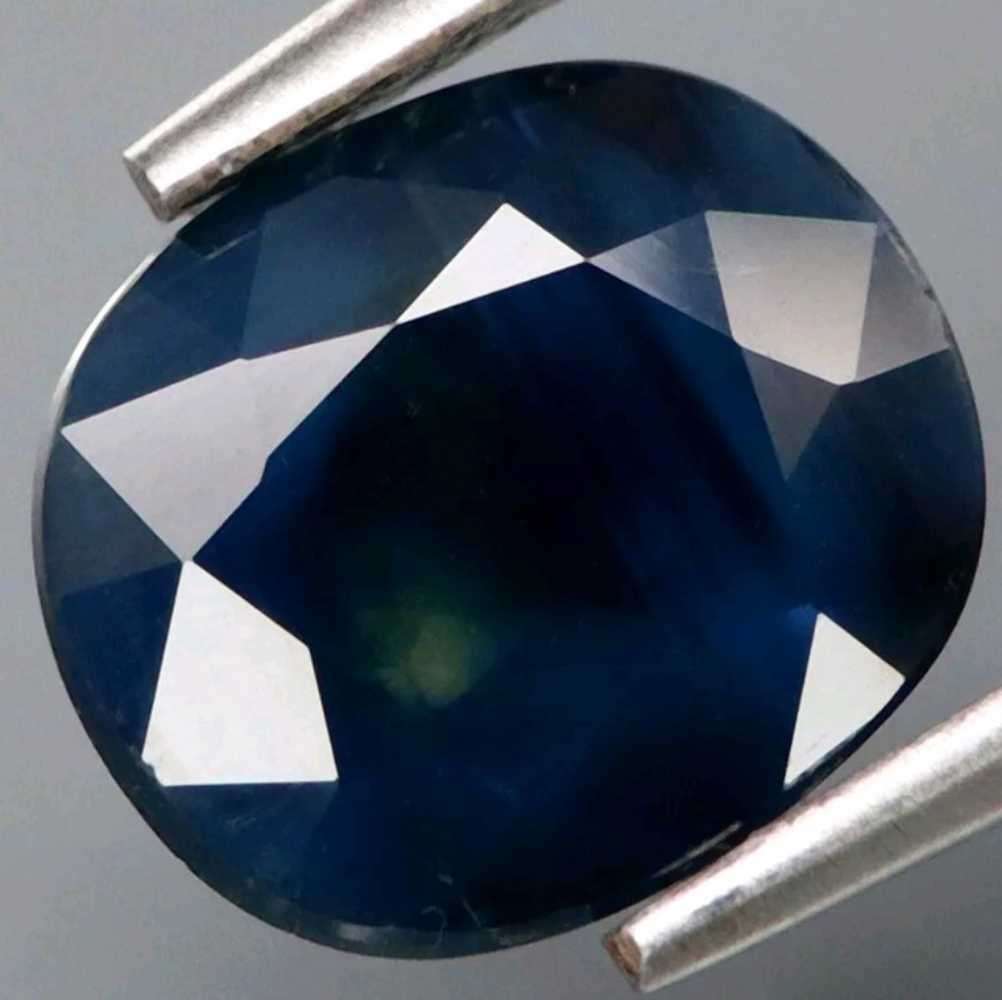 Natural 2.17 Ct UNHEATED Sapphire