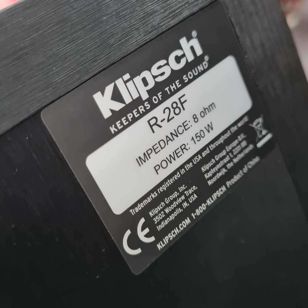 Klipsch R-28F 3.1 speakers. 2 towers, one center and one 10` Subwoofer. Speakers