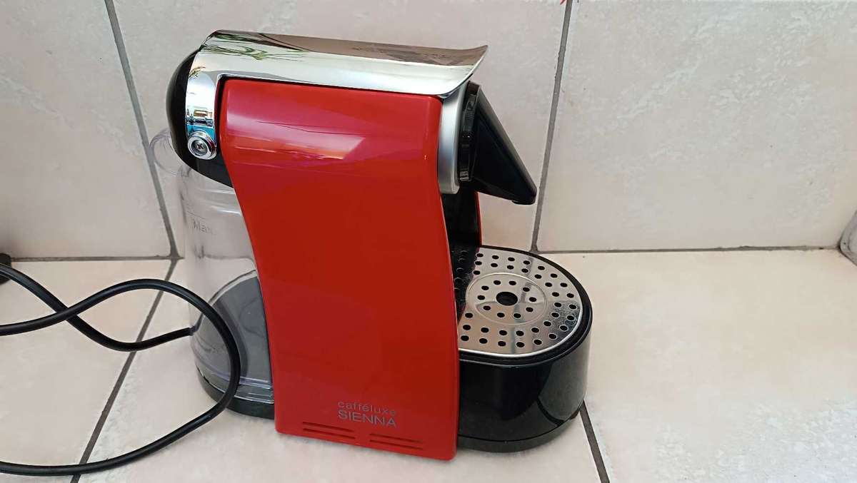 Caffelux Sienna Expresso Capsule Coffee machine Red