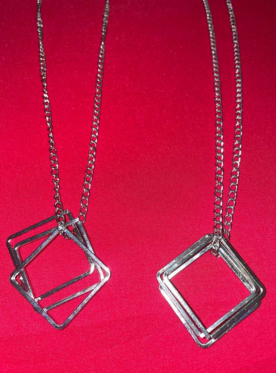 2 Necklaces - Costume Jewellery