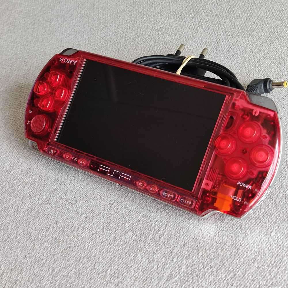 Sony psp console with memory card and charger
