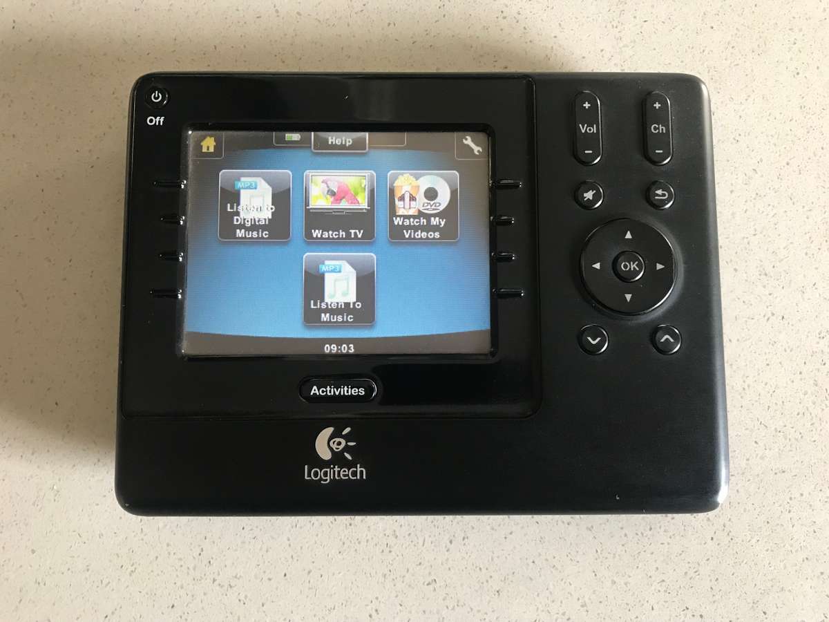 Logitech Harmony 1000 Smart Remote