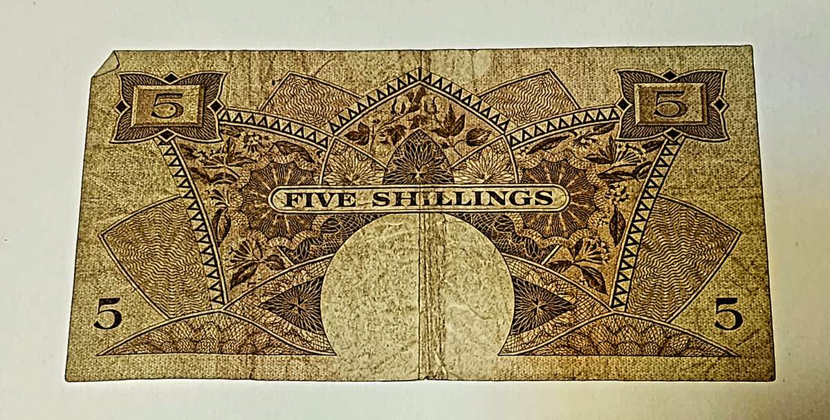 5 Shillings EAST AFRICA